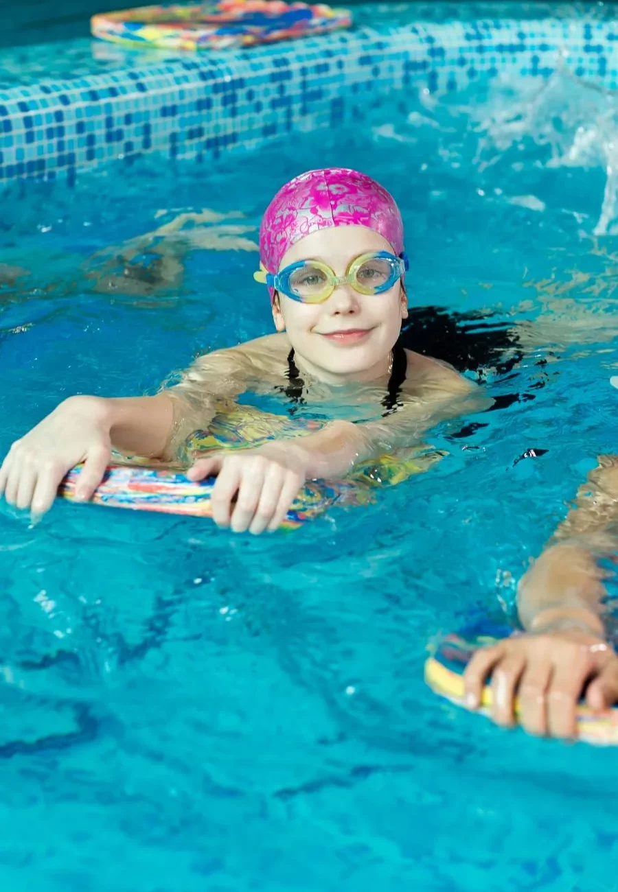 Pływackie atrakcje dla dzieci nauka pływania
